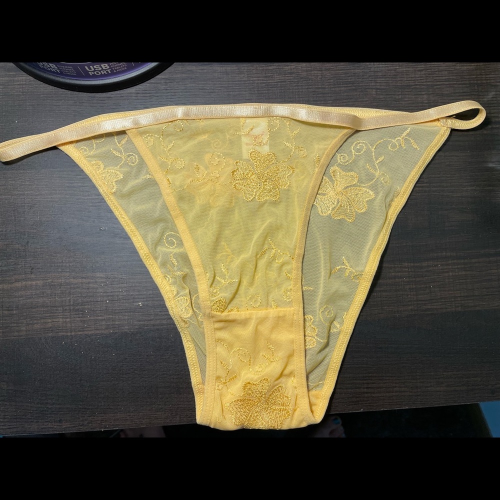 Knotty knickers